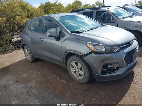 3GNCJKSB7LL154143 2020 CHEVROLET TRAX - Image 1