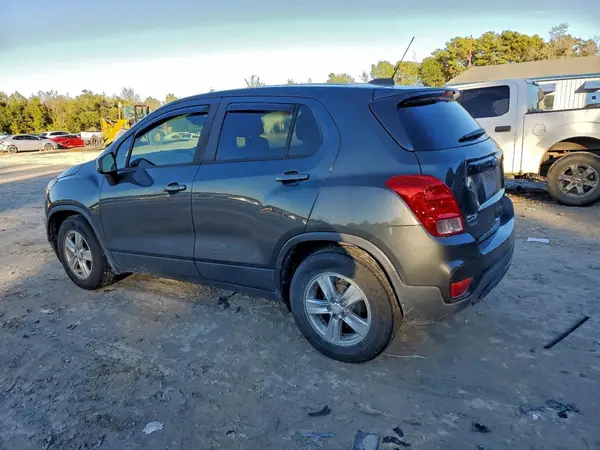3GNCJKSB7LL161660 2020 CHEVROLET TRAX - Image 2