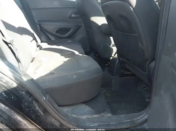 3GNCJKSB7LL167085 2020 CHEVROLET TRAX - Image 8