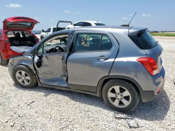 3GNCJKSB7LL178023 2020 CHEVROLET TRAX - Image 2