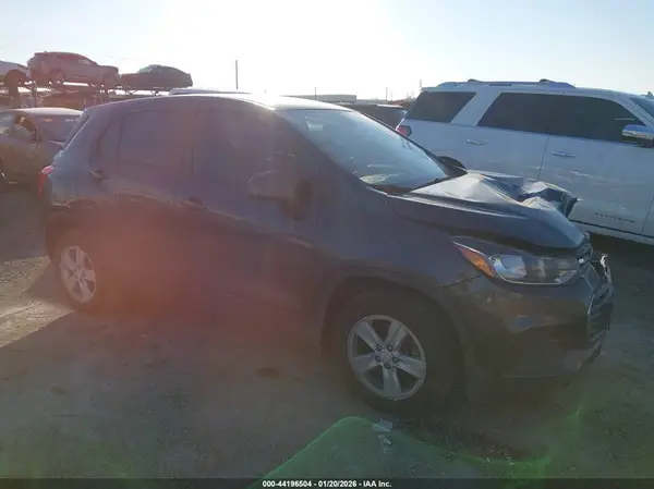 3GNCJKSB7LL179463 2020 CHEVROLET TRAX - Image 1
