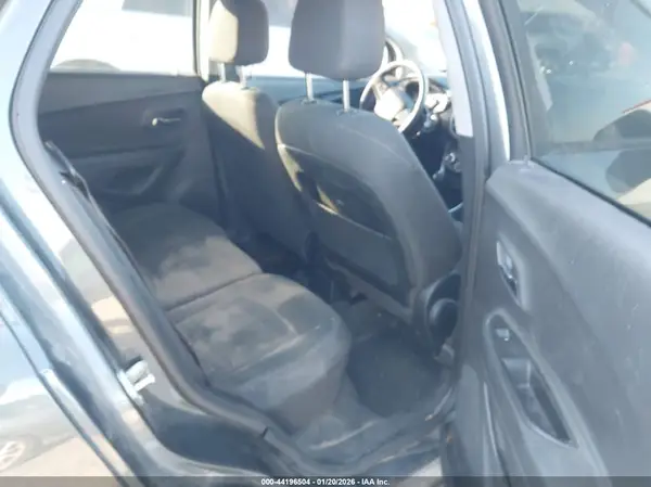 3GNCJKSB7LL179463 2020 CHEVROLET TRAX - Image 8