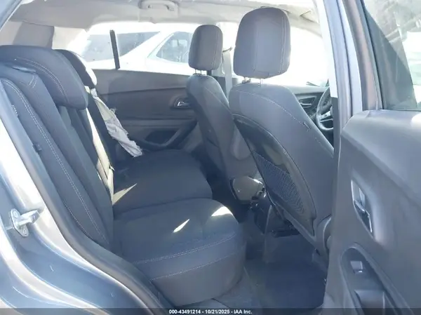 3GNCJKSB7LL180600 2020 CHEVROLET TRAX - Image 8