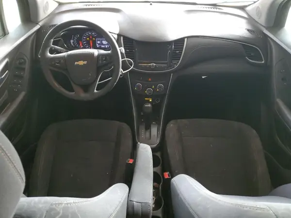 3GNCJKSB7LL203440 2020 CHEVROLET TRAX - Image 8