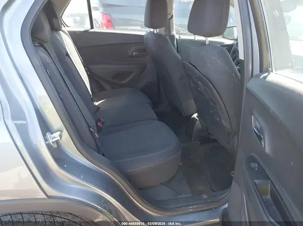 3GNCJKSB7LL204457 2020 CHEVROLET TRAX - Image 8