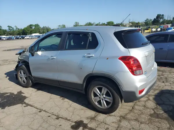 3GNCJKSB7LL212249 2020 CHEVROLET TRAX - Image 2