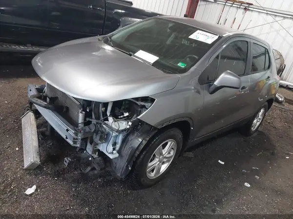 3GNCJKSB7LL214888 2020 CHEVROLET TRAX - Image 2