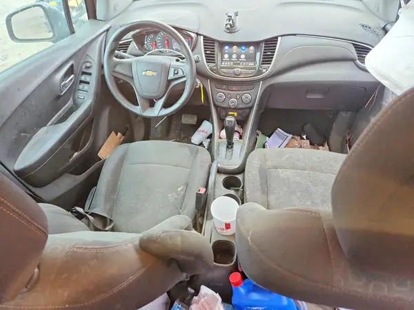 3GNCJKSB7LL264755 2020 CHEVROLET TRAX - Image 8