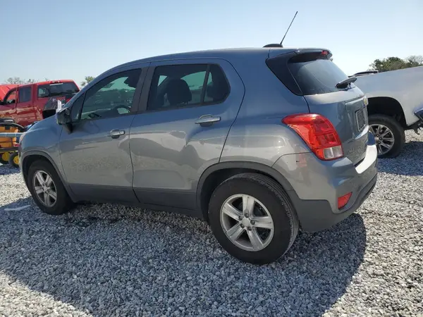 3GNCJKSB7LL274671 2020 CHEVROLET TRAX - Image 2