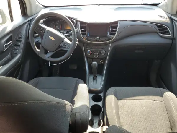 3GNCJKSB7LL300136 2020 CHEVROLET TRAX - Image 8
