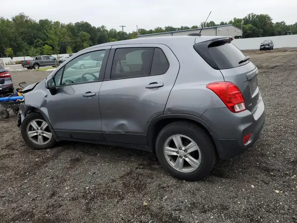 3GNCJKSB7LL300718 2020 CHEVROLET TRAX - Image 2