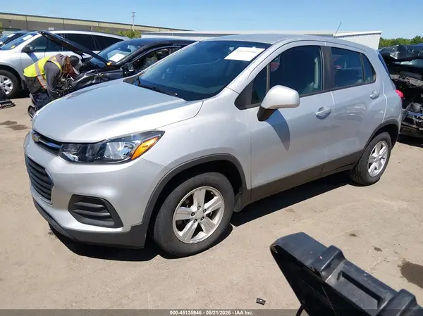 3GNCJKSB7LL308902 2020 CHEVROLET TRAX - Image 2