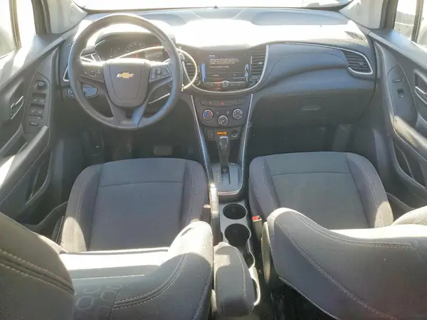 3GNCJKSB7LL320967 2020 CHEVROLET TRAX - Image 8