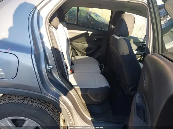 3GNCJKSB7LL330835 2020 CHEVROLET TRAX - Image 8