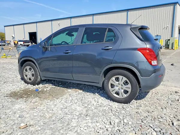 3GNCJKSB8GL143366 2016 CHEVROLET TRAX - Image 2