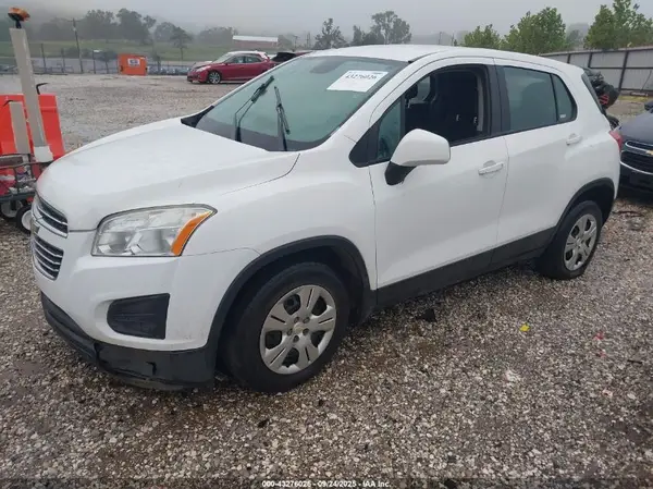 3GNCJKSB8GL198447 2016 CHEVROLET TRAX - Image 2