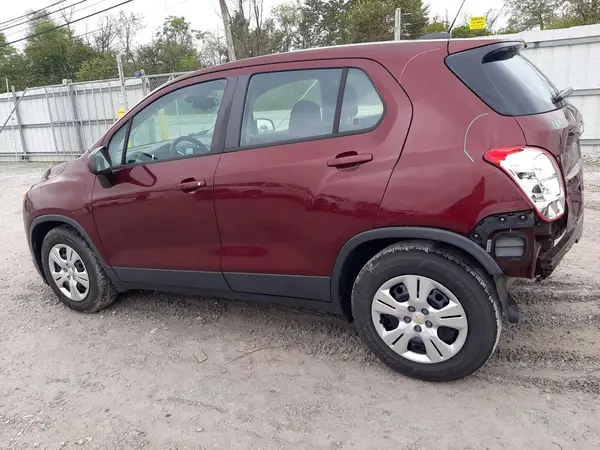 3GNCJKSB8GL229017 2016 CHEVROLET TRAX - Image 2