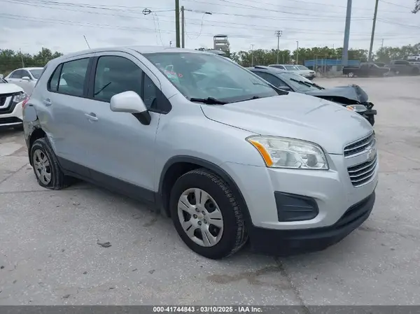3GNCJKSB8GL240048 2016 CHEVROLET TRAX - Image 1