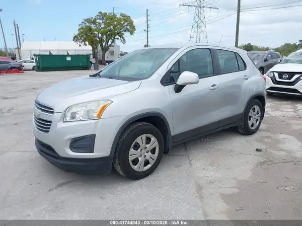 3GNCJKSB8GL240048 2016 CHEVROLET TRAX - Image 2