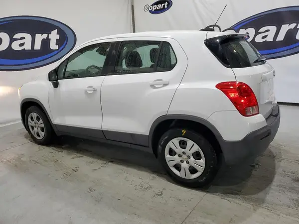 3GNCJKSB8GL264835 2016 CHEVROLET TRAX - Image 2