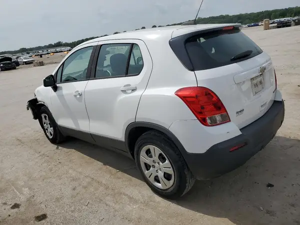 3GNCJKSB8GL278721 2016 CHEVROLET TRAX - Image 2