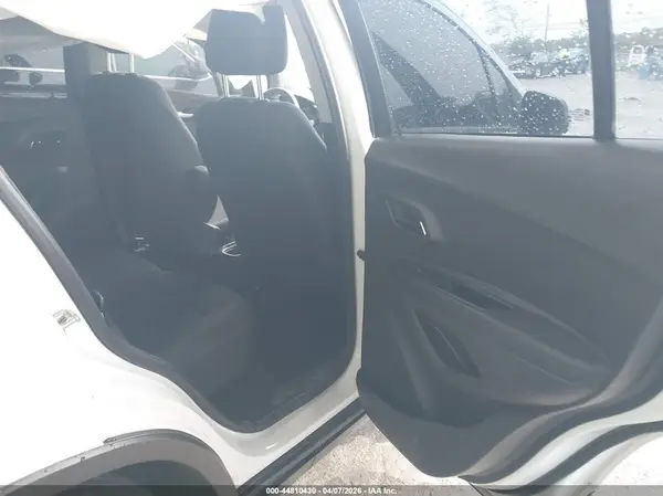 3GNCJKSB8HL133034 2017 CHEVROLET TRAX - Image 8