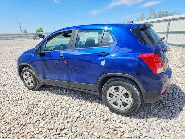 3GNCJKSB8HL142106 2017 CHEVROLET TRAX - Image 2