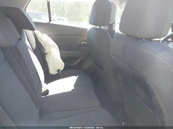 3GNCJKSB8HL148181 2017 CHEVROLET TRAX - Image 8