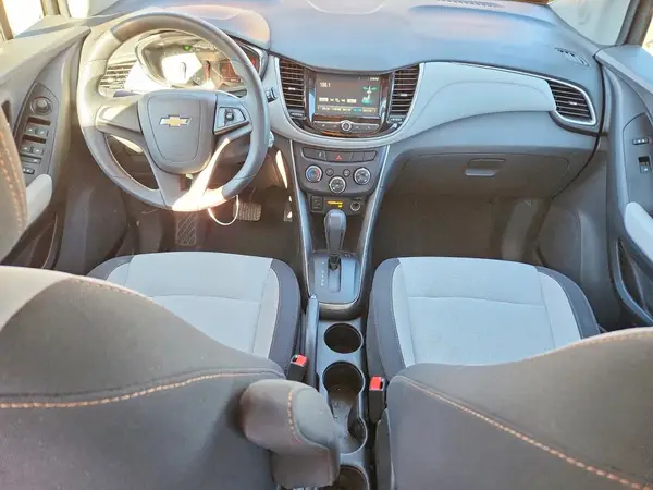 3GNCJKSB8HL149217 2017 CHEVROLET TRAX - Image 8