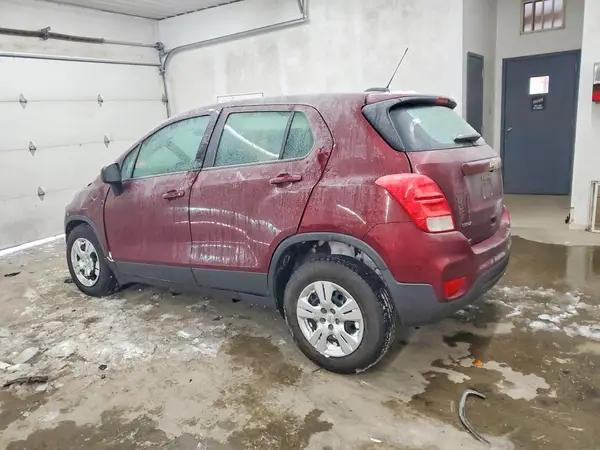 3GNCJKSB8HL149704 2017 CHEVROLET TRAX - Image 2