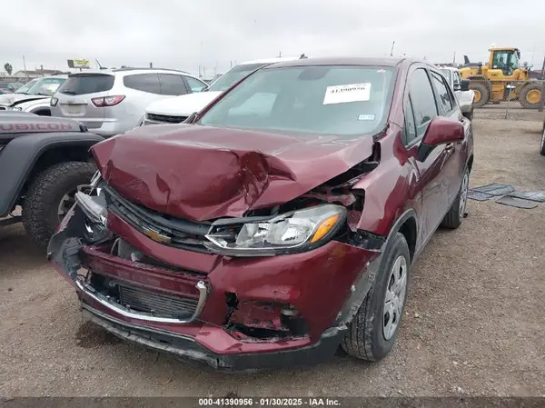 3GNCJKSB8HL151730 2017 CHEVROLET TRAX - Image 2