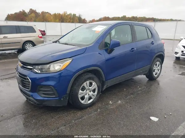 3GNCJKSB8HL153770 2017 CHEVROLET TRAX - Image 2
