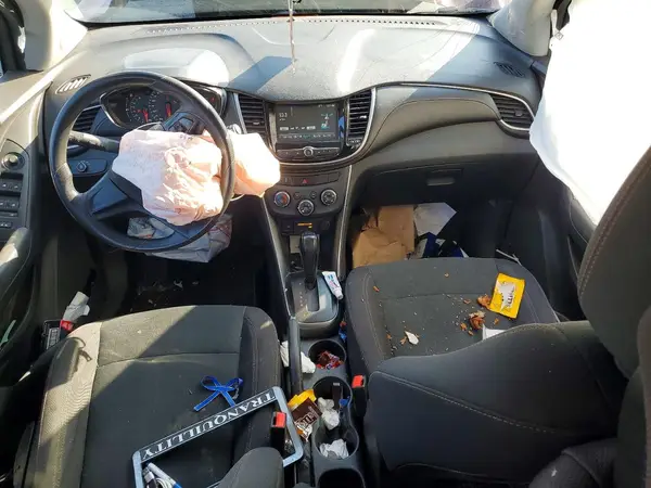 3GNCJKSB8HL157169 2017 CHEVROLET TRAX - Image 8