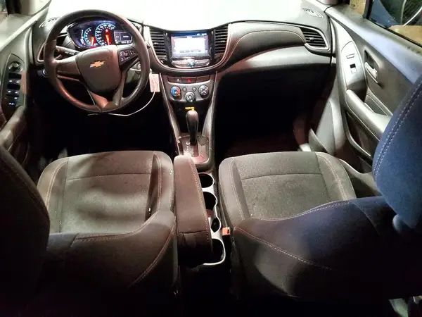 3GNCJKSB8HL185084 2017 CHEVROLET TRAX - Image 8