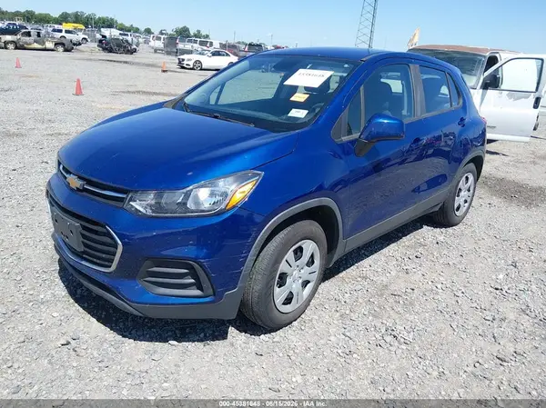 3GNCJKSB8HL214633 2017 CHEVROLET TRAX - Image 2