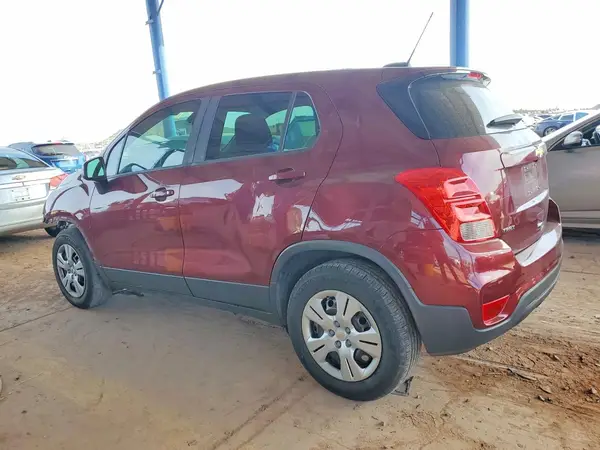 3GNCJKSB8HL217094 2017 CHEVROLET TRAX - Image 2