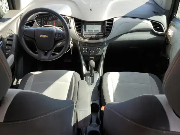 3GNCJKSB8HL266425 2017 CHEVROLET TRAX - Image 8