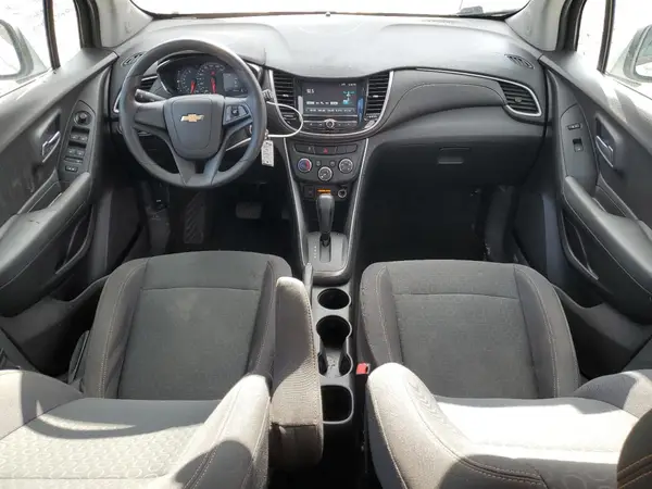 3GNCJKSB8HL280213 2017 CHEVROLET TRAX - Image 8