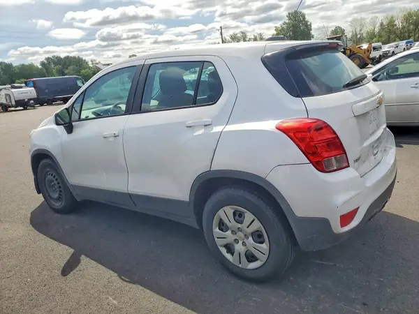3GNCJKSB8HL289218 2017 CHEVROLET TRAX - Image 2
