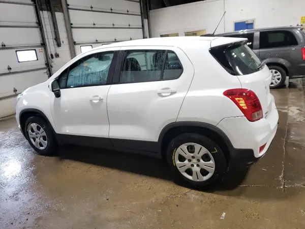 3GNCJKSB8HL290207 2017 CHEVROLET TRAX - Image 2