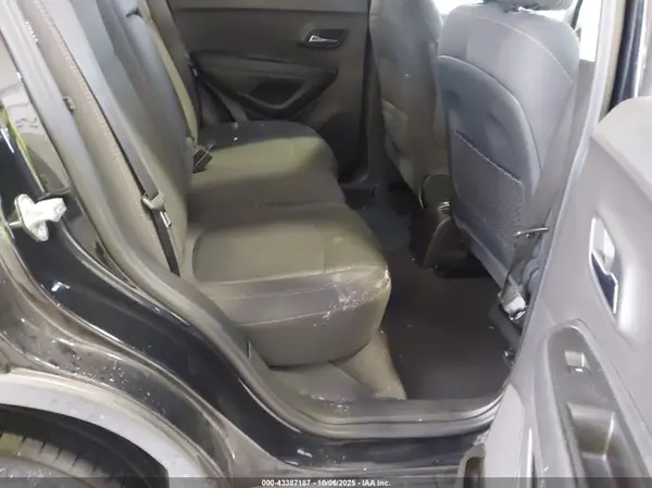 3GNCJKSB8HL290577 2017 CHEVROLET TRAX - Image 8