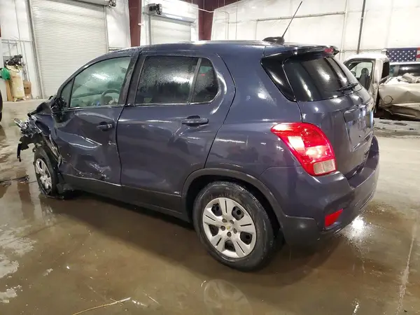 3GNCJKSB8JL161597 2018 CHEVROLET TRAX - Image 2