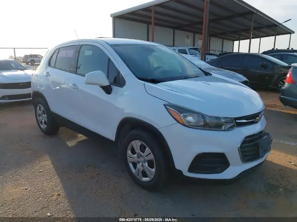 3GNCJKSB8JL172678 2018 CHEVROLET TRAX - Image 1