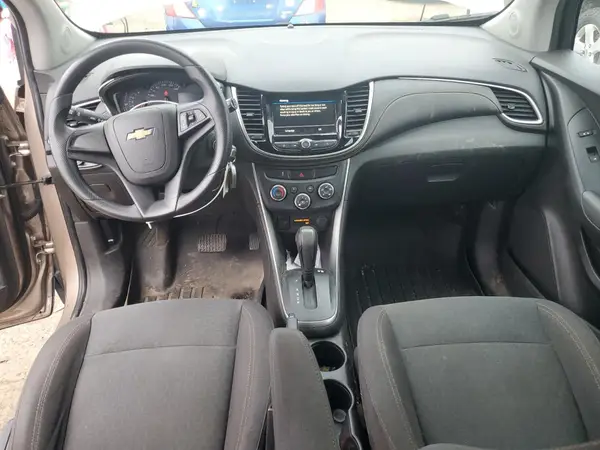 3GNCJKSB8JL199296 2018 CHEVROLET TRAX - Image 8