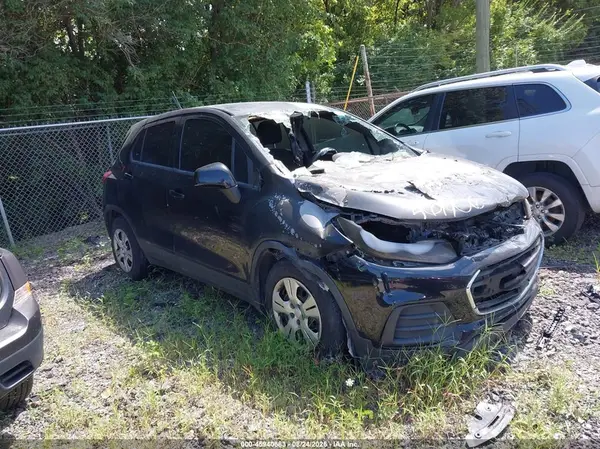 3GNCJKSB8JL206294 2018 CHEVROLET TRAX - Image 1
