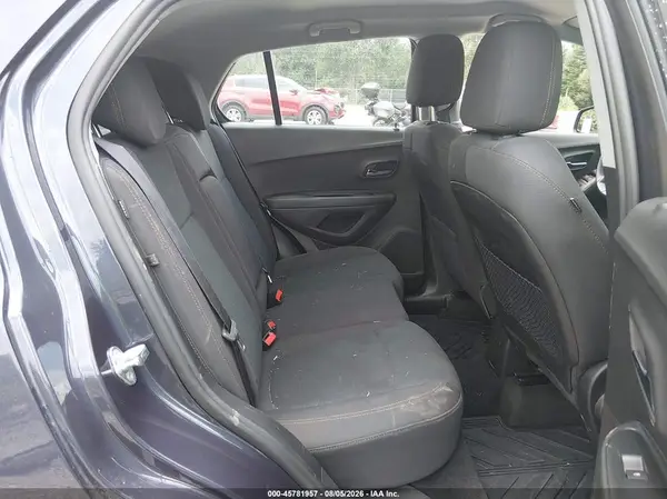 3GNCJKSB8JL207641 2018 CHEVROLET TRAX - Image 8
