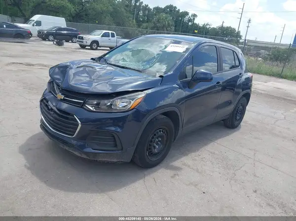 3GNCJKSB8JL212628 2018 CHEVROLET TRAX - Image 2