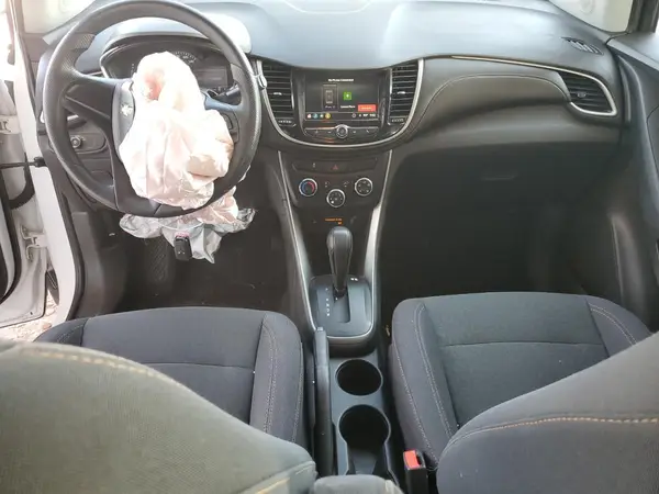 3GNCJKSB8JL251865 2018 CHEVROLET TRAX - Image 8