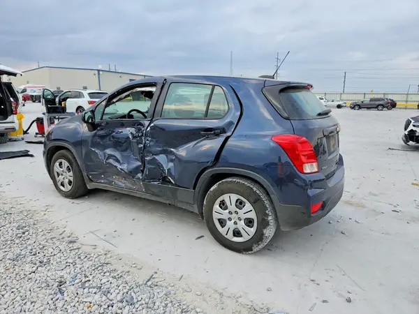 3GNCJKSB8JL292559 2018 CHEVROLET TRAX - Image 2