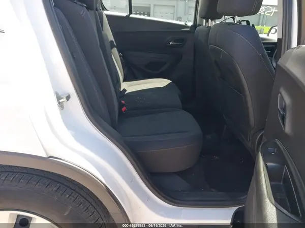 3GNCJKSB8JL330064 2018 CHEVROLET TRAX - Image 8